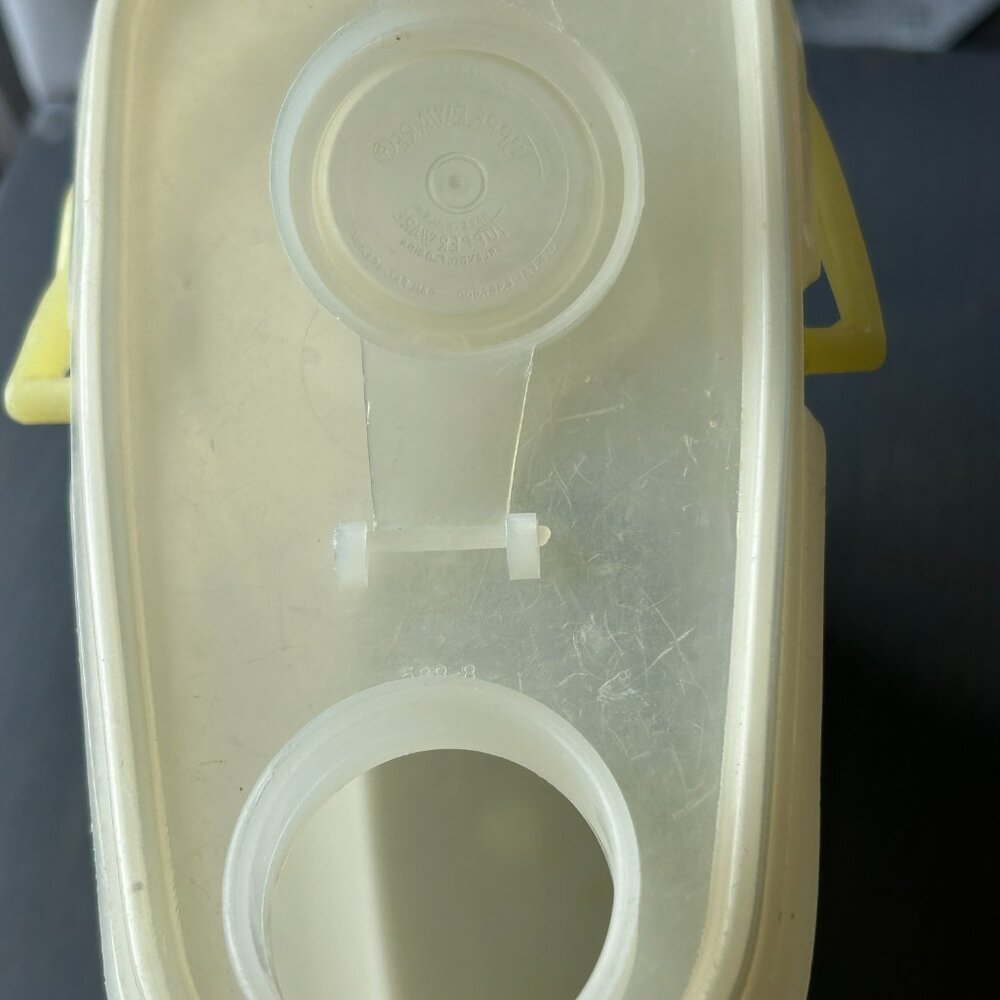 Vintage Tupperware Drink Container Pitcher - Picture 10 of 11